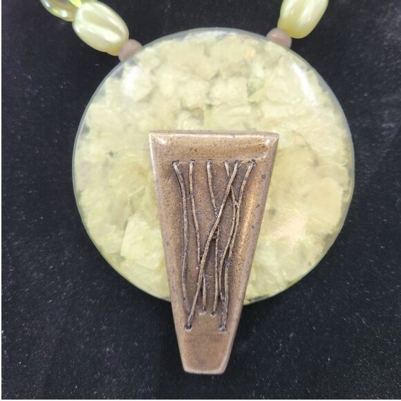 Chunky Green Beaded Statement Necklace With Large Light Green Pendant & Bronze A - Picture 4 of 12